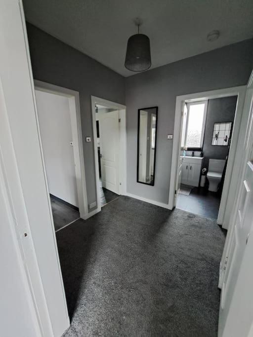 Glasgow Apartment Close To The Airport Renfrew Eksteriør bilde