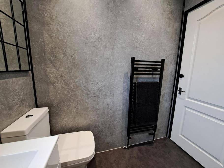 Glasgow Apartment Close To The Airport Renfrew Eksteriør bilde