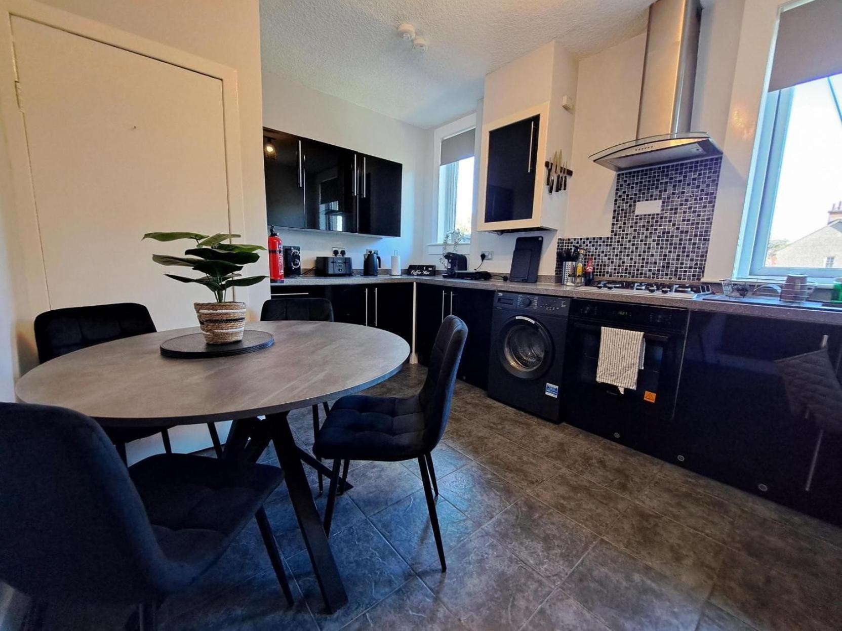Glasgow Apartment Close To The Airport Renfrew Eksteriør bilde