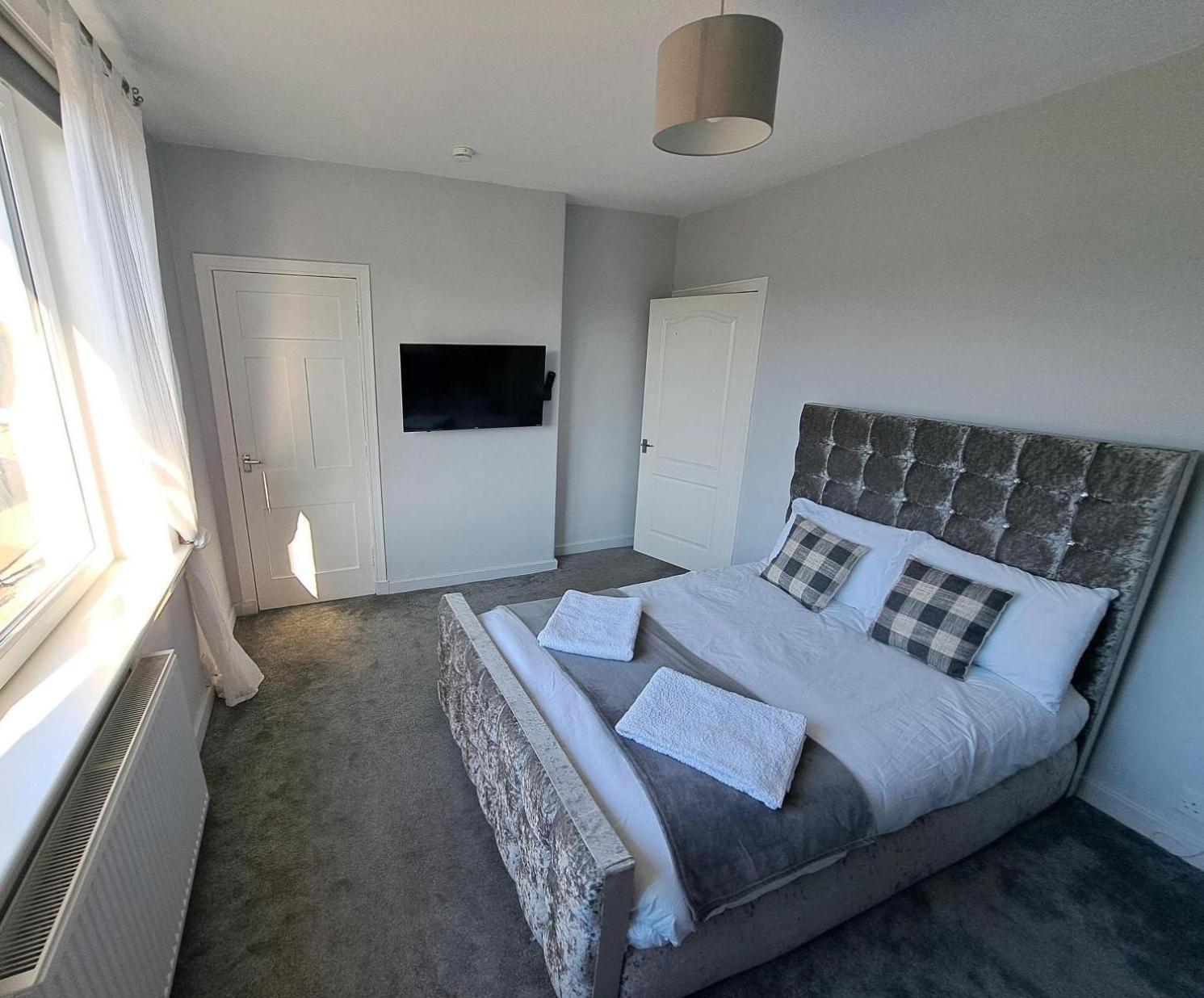 Glasgow Apartment Close To The Airport Renfrew Eksteriør bilde